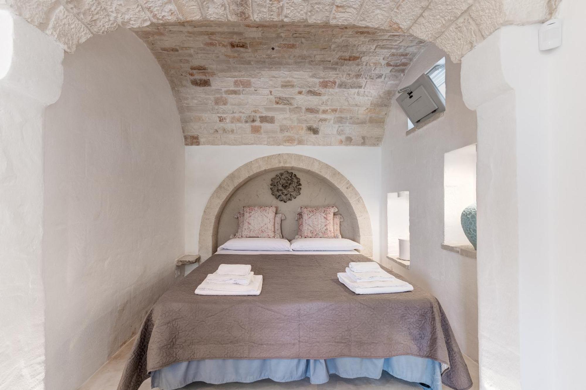 Гостевой дом Apollo House Of Puglia Монополи Экстерьер фото